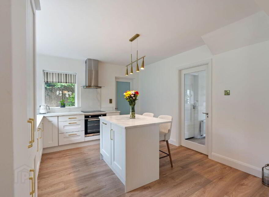 10 The Meadows, Classes Lake, Ballincollig, P31P406