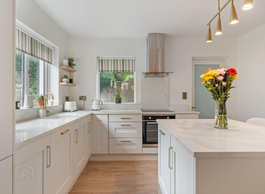 10 The Meadows, Classes Lake, Ballincollig, P31P406