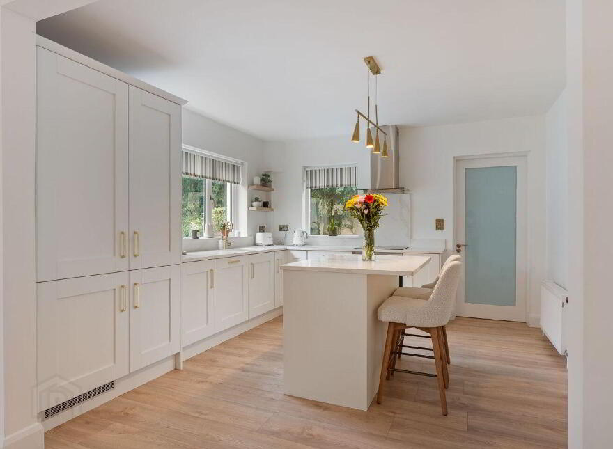 10 The Meadows, Classes Lake, Ballincollig, P31P406