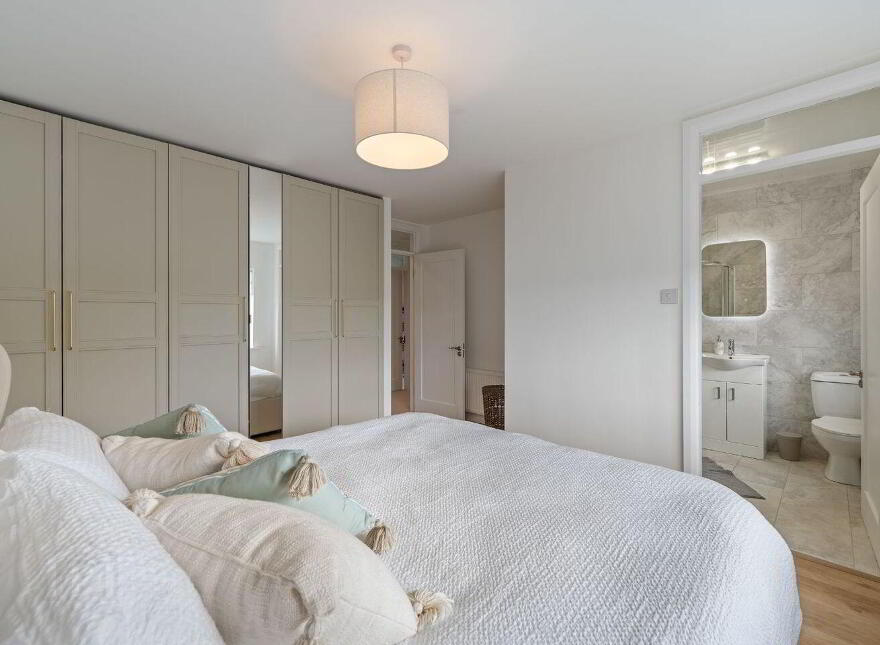 10 The Meadows, Classes Lake, Ballincollig, P31P406