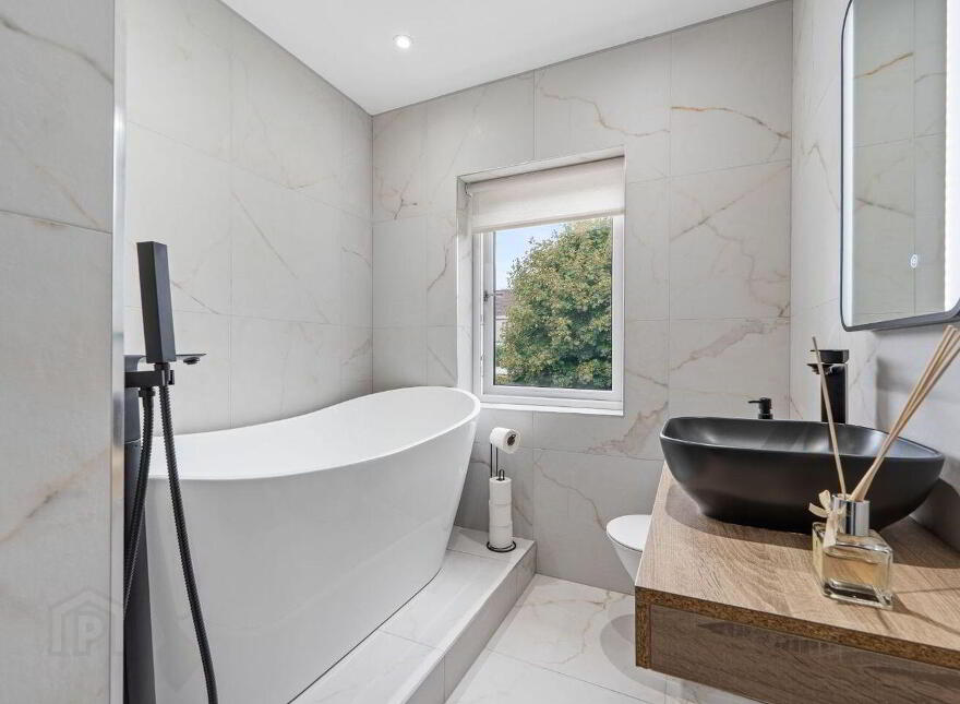 10 The Meadows, Classes Lake, Ballincollig, P31P406