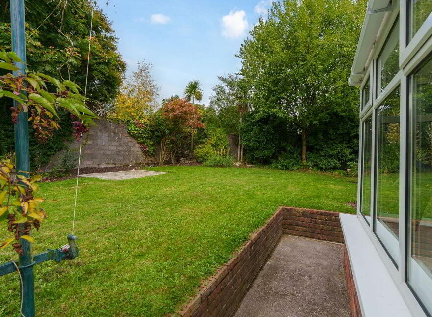 10 The Meadows, Classes Lake, Ballincollig, P31P406