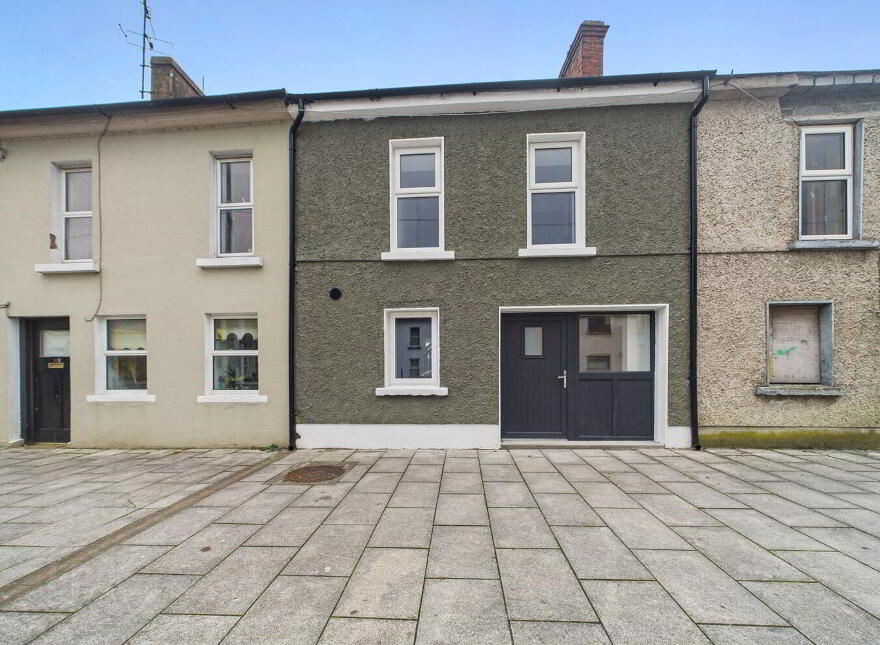 18B Kickham Street, Carrick-On -Suir, E32T044