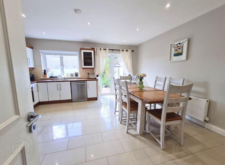 104 Leargán, Western Distributor Road, Knocknacarra, H91D77W