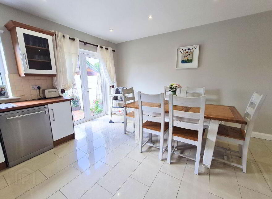 104 Leargán, Western Distributor Road, Knocknacarra, H91D77W