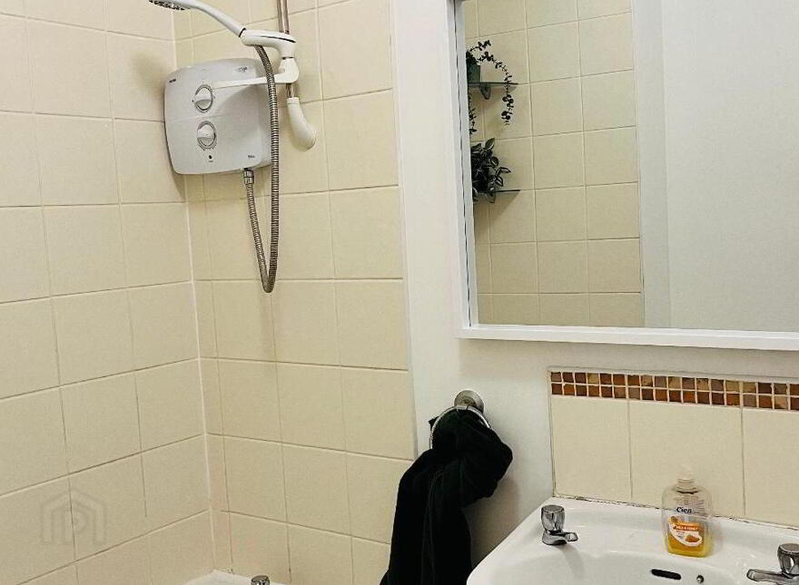 Apartment 56 Maigh Riocaird, Headford Road, H91E304