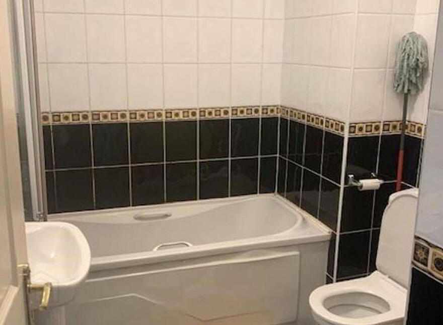 Apartment 174 Cluain Riocaird, Headford Road, H91C678