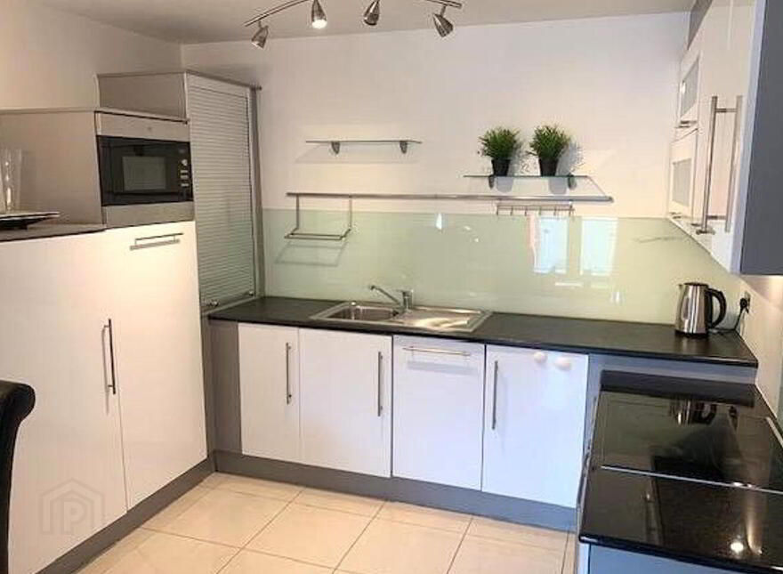 Apartment 97 Cúirt Seoige, Bohermore, H91C586