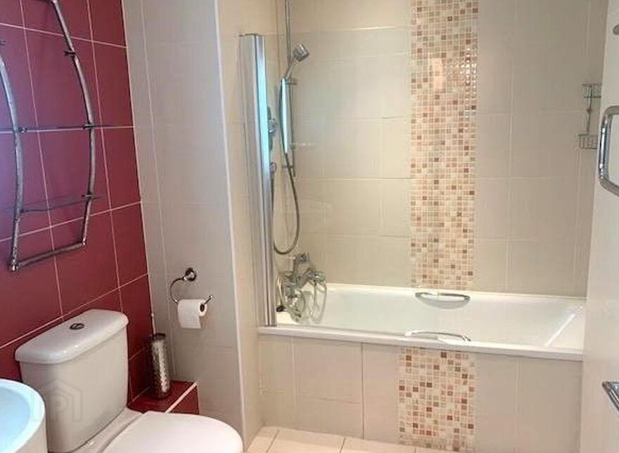 Apartment 97 Cúirt Seoige, Bohermore, H91C586
