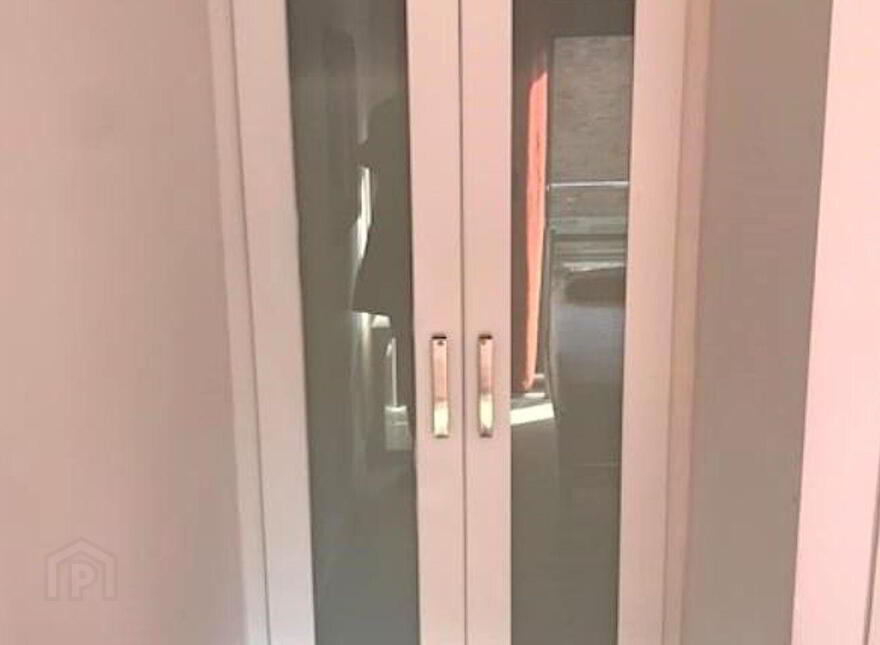 Apartment 97 Cúirt Seoige, Bohermore, H91C586