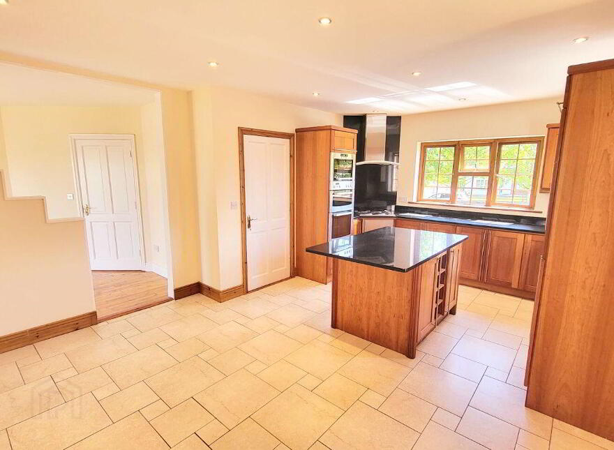 7 The Oaks, Woodlane, Birr, R42KX40