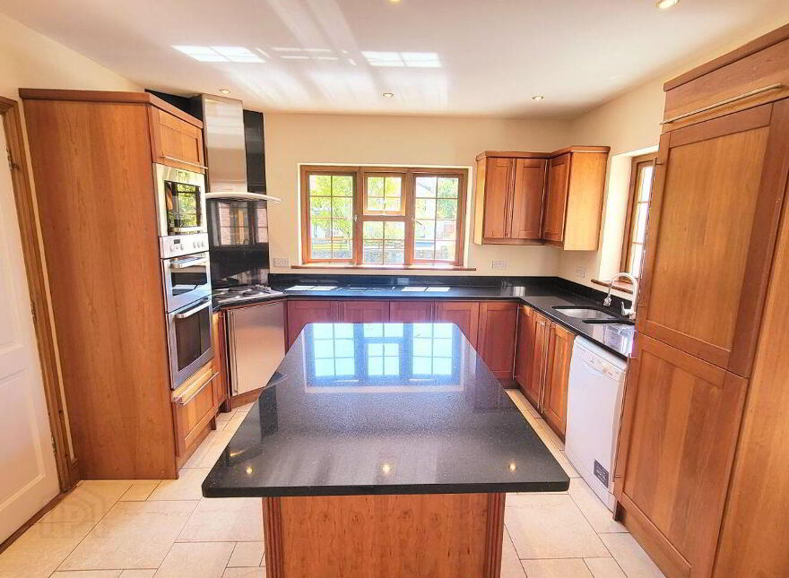 7 The Oaks, Woodlane, Birr, R42KX40