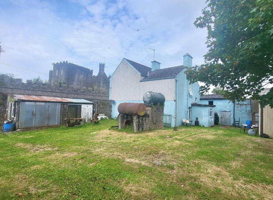 William Street, Birr, R42HF20
