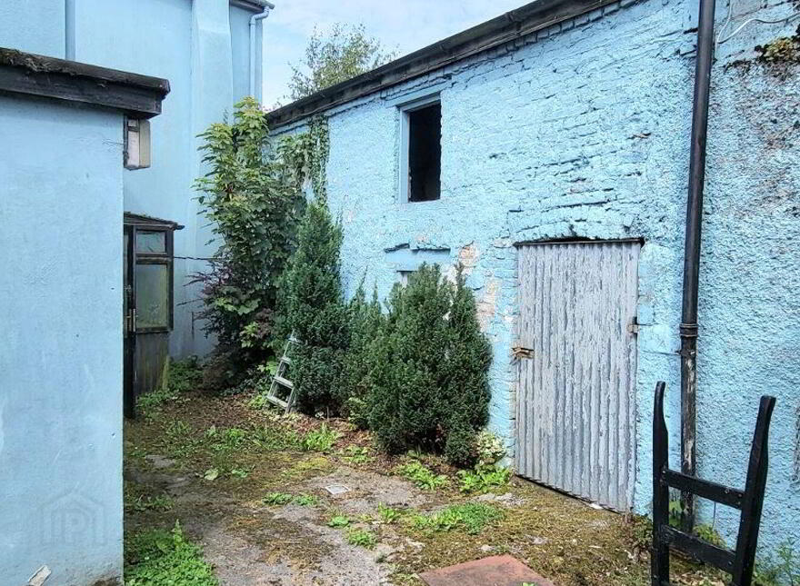 William Street, Birr, R42HF20