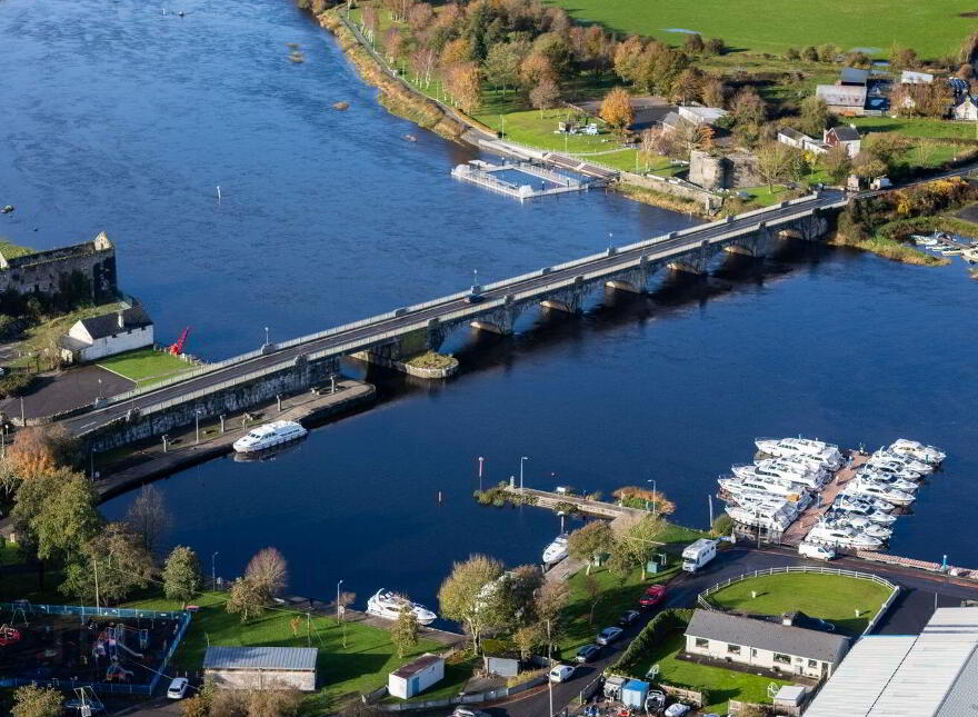 Main Street, Banagher