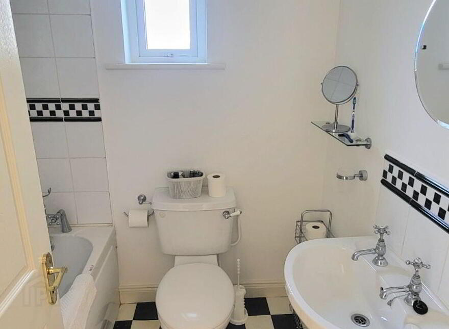 24 Westgate, Birr, R42YD80