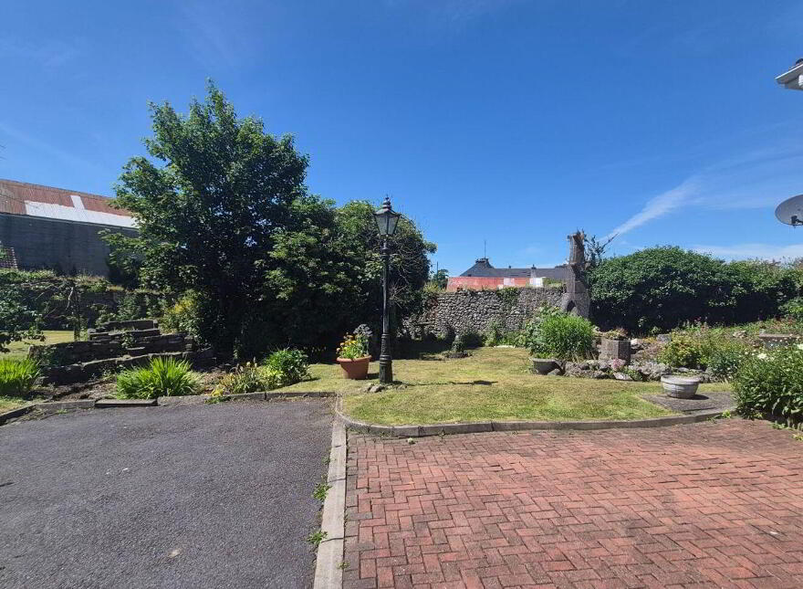 Cumberland Gardens, Emmet Street, Birr, R42Y725