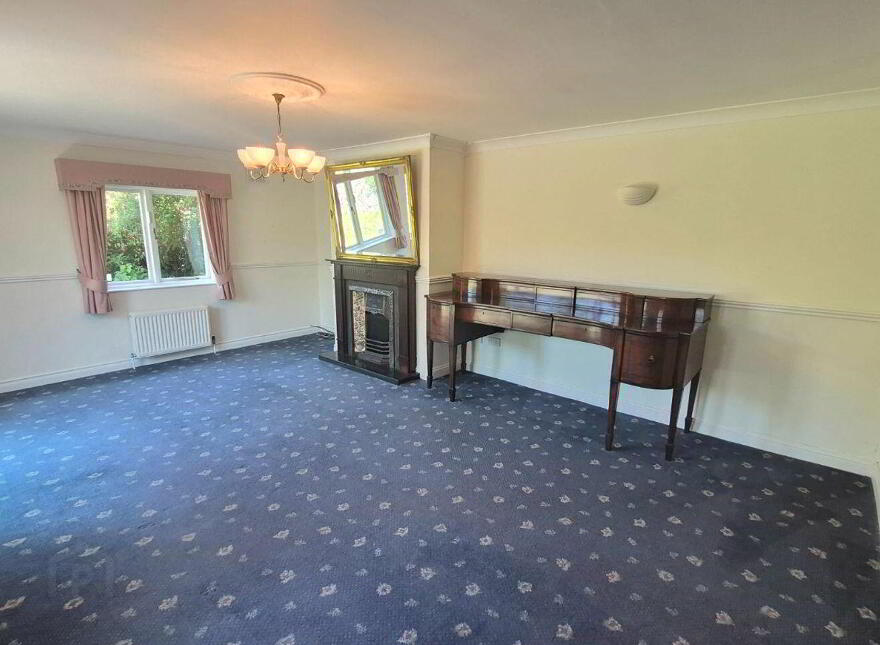 Cumberland Gardens, Emmet Street, Birr, R42Y725