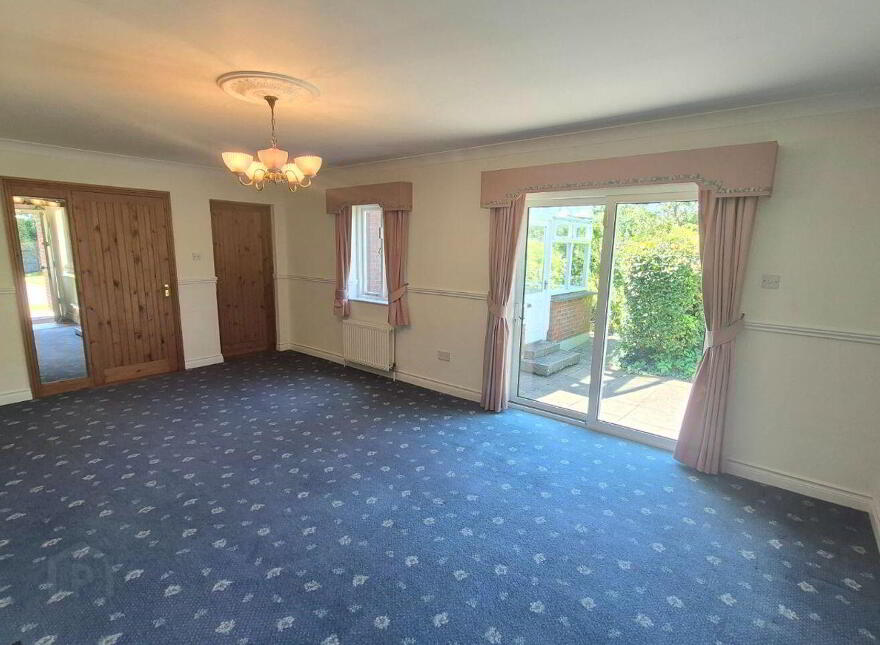 Cumberland Gardens, Emmet Street, Birr, R42Y725