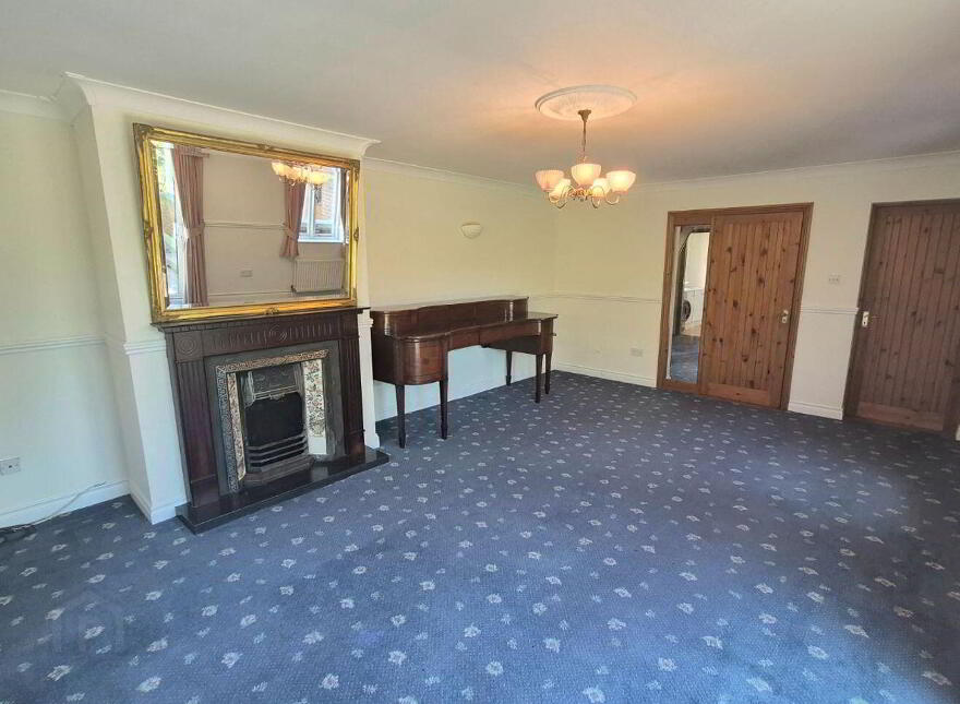 Cumberland Gardens, Emmet Street, Birr, R42Y725