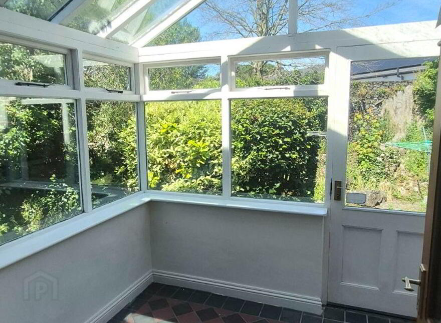 Cumberland Gardens, Emmet Street, Birr, R42Y725