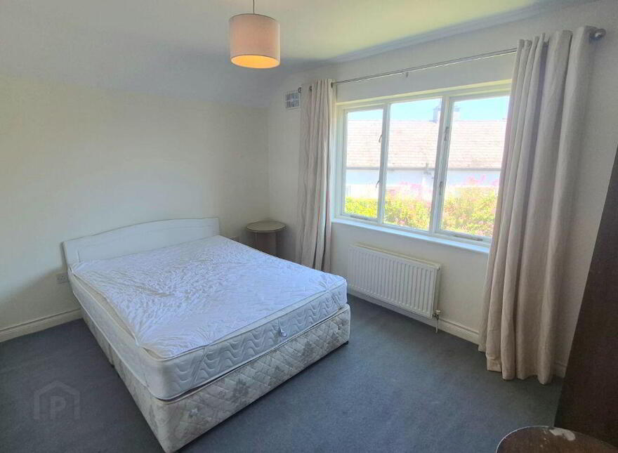 Cumberland Gardens, Emmet Street, Birr, R42Y725
