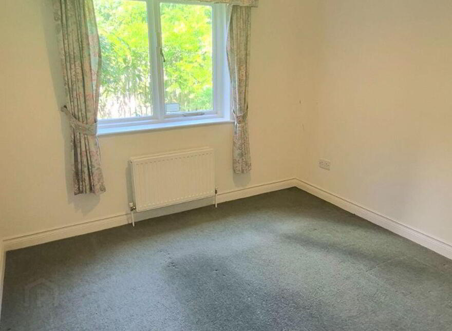 Cumberland Gardens, Emmet Street, Birr, R42Y725