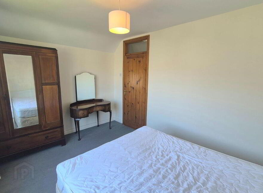 Cumberland Gardens, Emmet Street, Birr, R42Y725