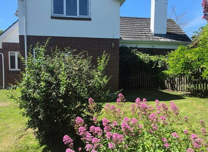 Cumberland Gardens, Emmet Street, Birr, R42Y725