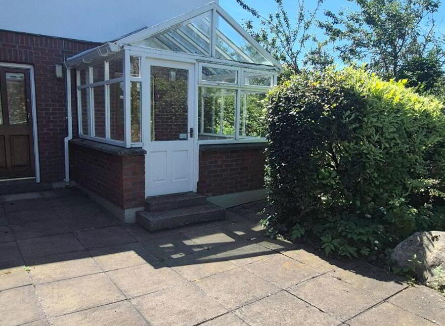 Cumberland Gardens, Emmet Street, Birr, R42Y725