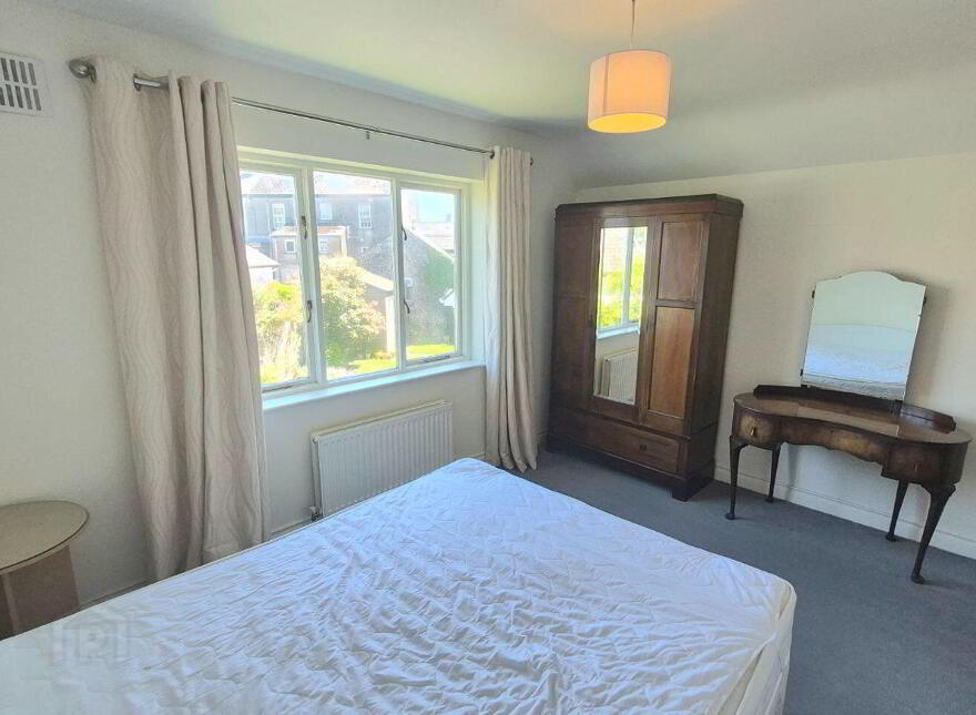 Cumberland Gardens, Emmet Street, Birr, R42Y725