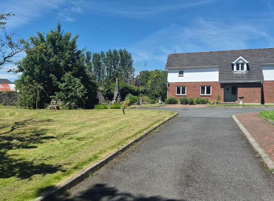 Cumberland Gardens, Emmet Street, Birr, R42Y725