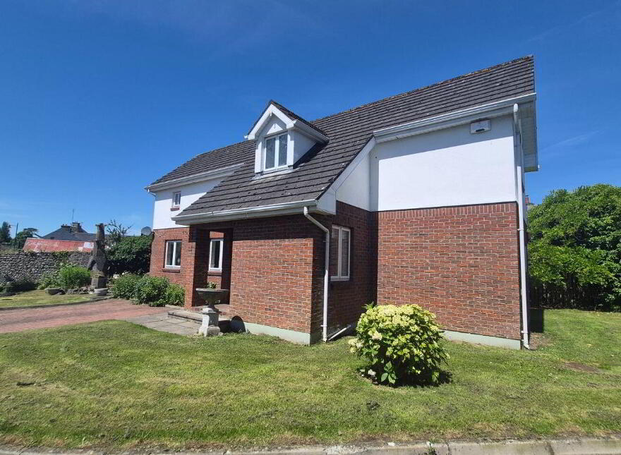 Cumberland Gardens, Emmet Street, Birr, R42Y725