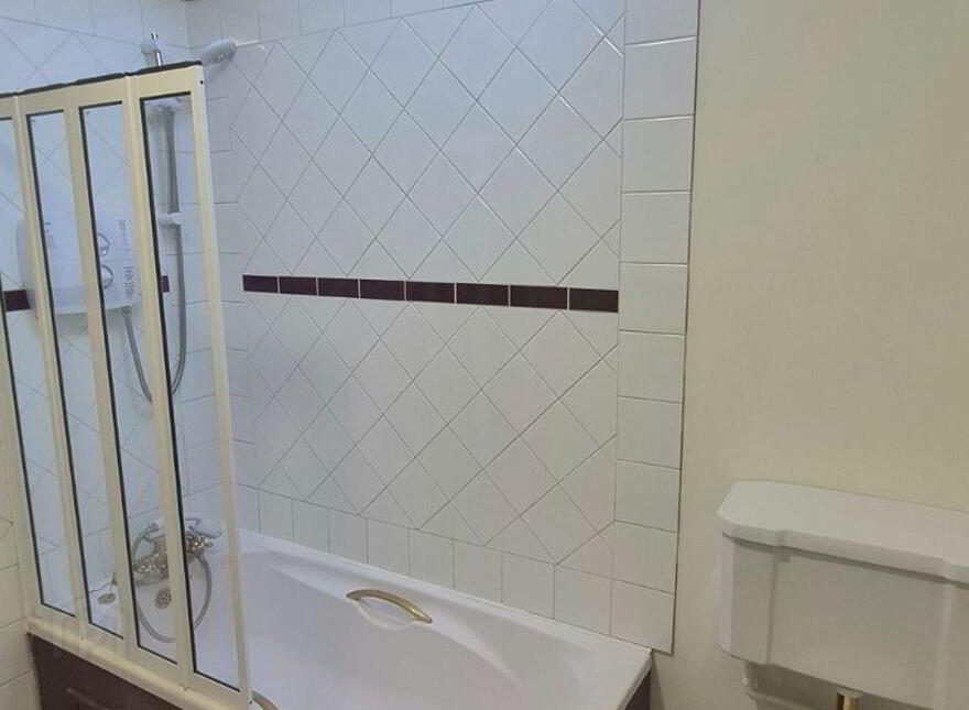 Cumberland Gardens, Emmet Street, Birr, R42Y725
