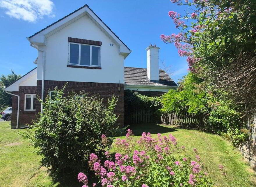 Cumberland Gardens, Emmet Street, Birr, R42Y725
