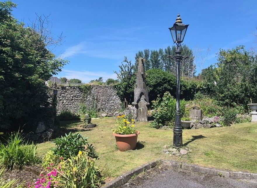 Cumberland Gardens, Emmet Street, Birr, R42Y725