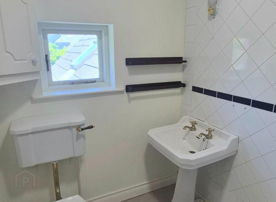 Cumberland Gardens, Emmet Street, Birr, R42Y725