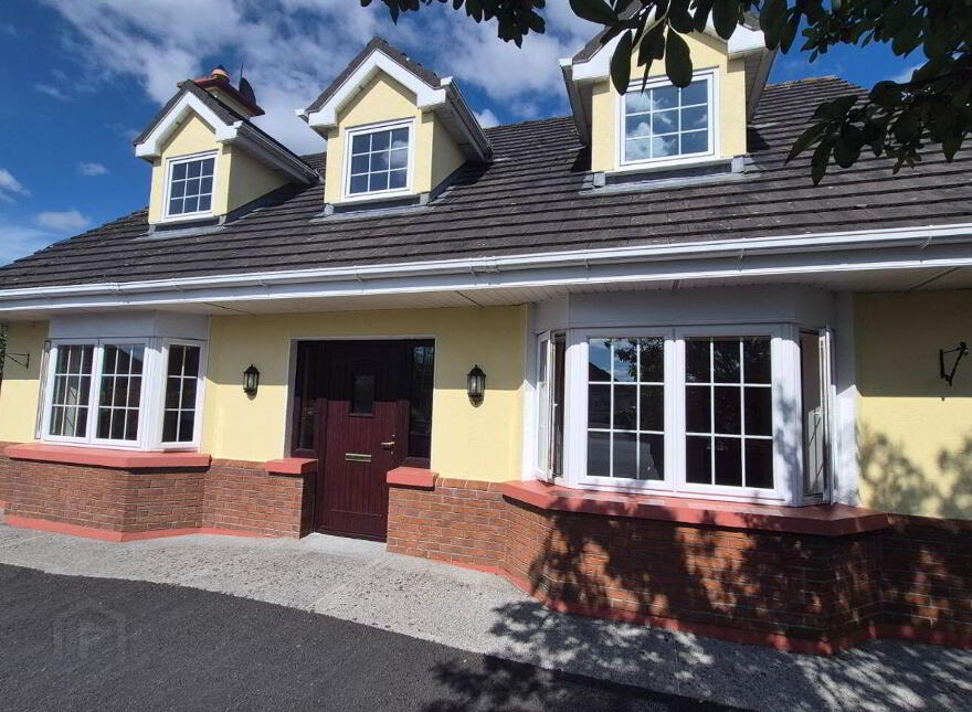 9 Hillside, Birr, R42X886