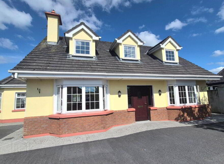 9 Hillside, Birr, R42X886