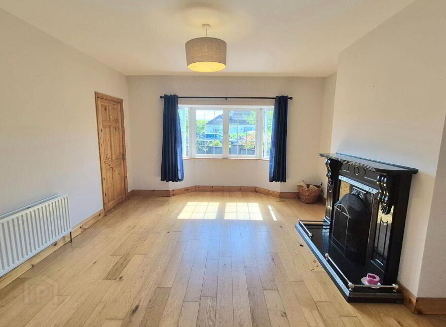 9 Hillside, Birr, R42X886