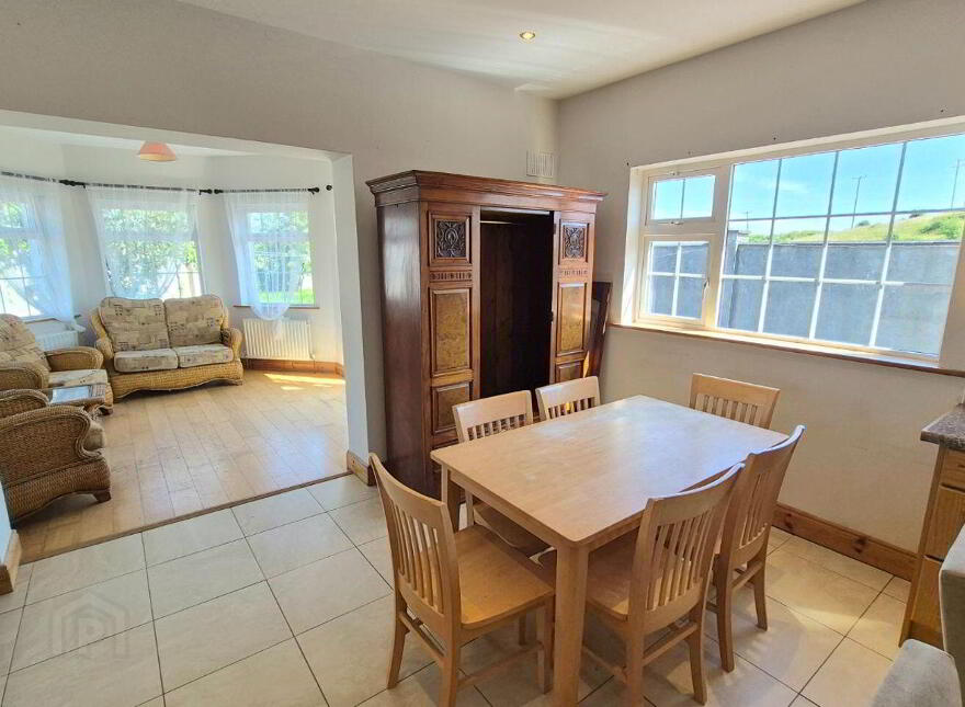 9 Hillside, Birr, R42X886
