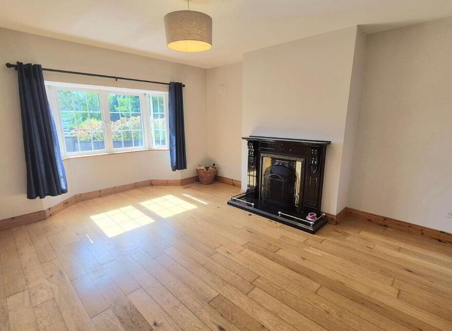 9 Hillside, Birr, R42X886