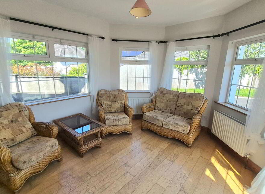 9 Hillside, Birr, R42X886