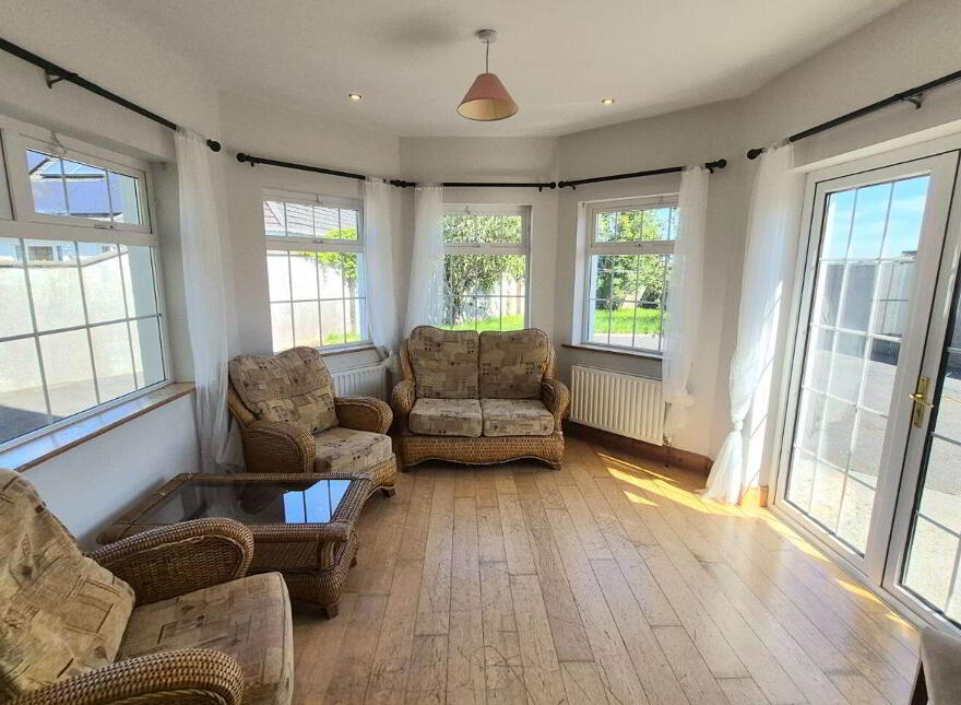 9 Hillside, Birr, R42X886