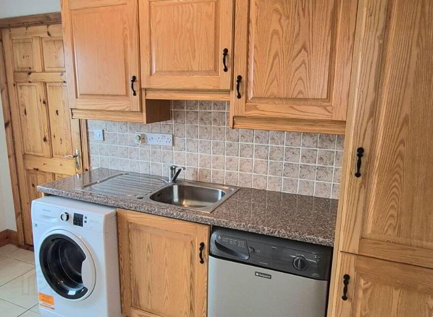 9 Hillside, Birr, R42X886