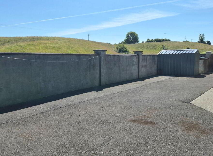 9 Hillside, Birr, R42X886