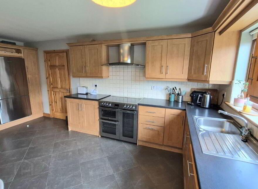 10 Corr Na Meala, Birr, R42DP65