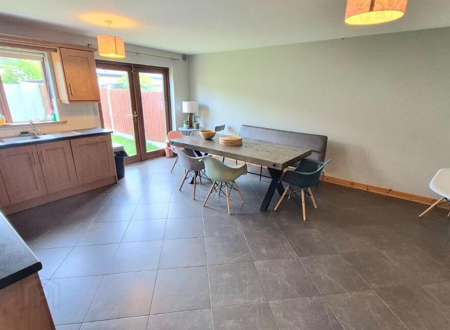 10 Corr Na Meala, Birr, R42DP65