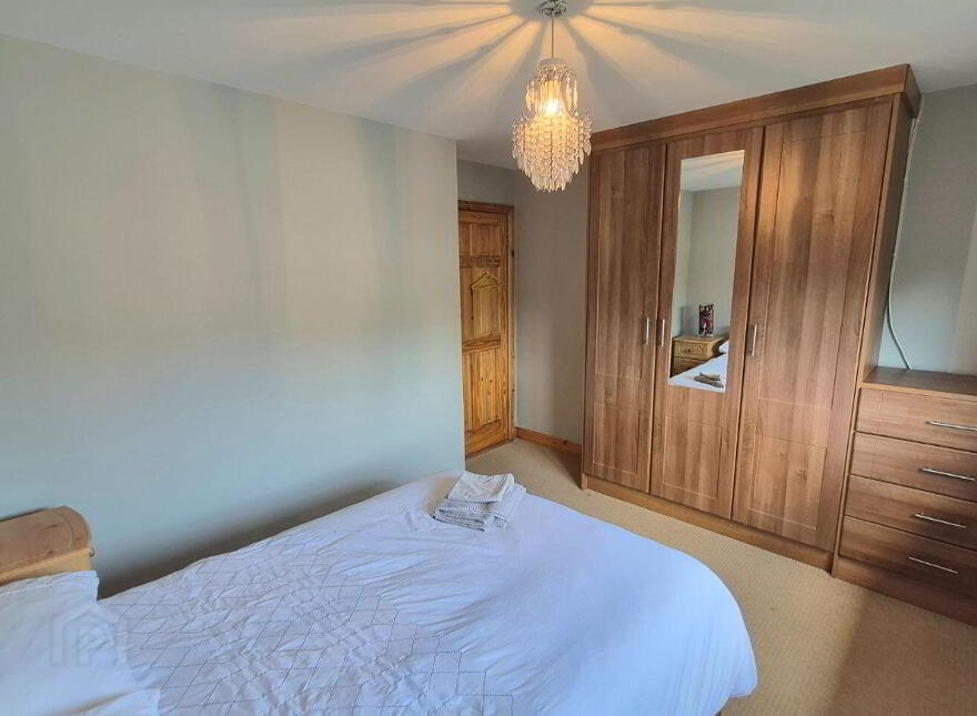 10 Corr Na Meala, Birr, R42DP65