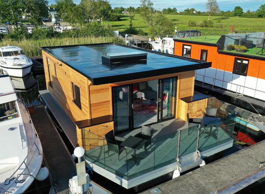 Athlone Docks, Athlone, N37F8R6